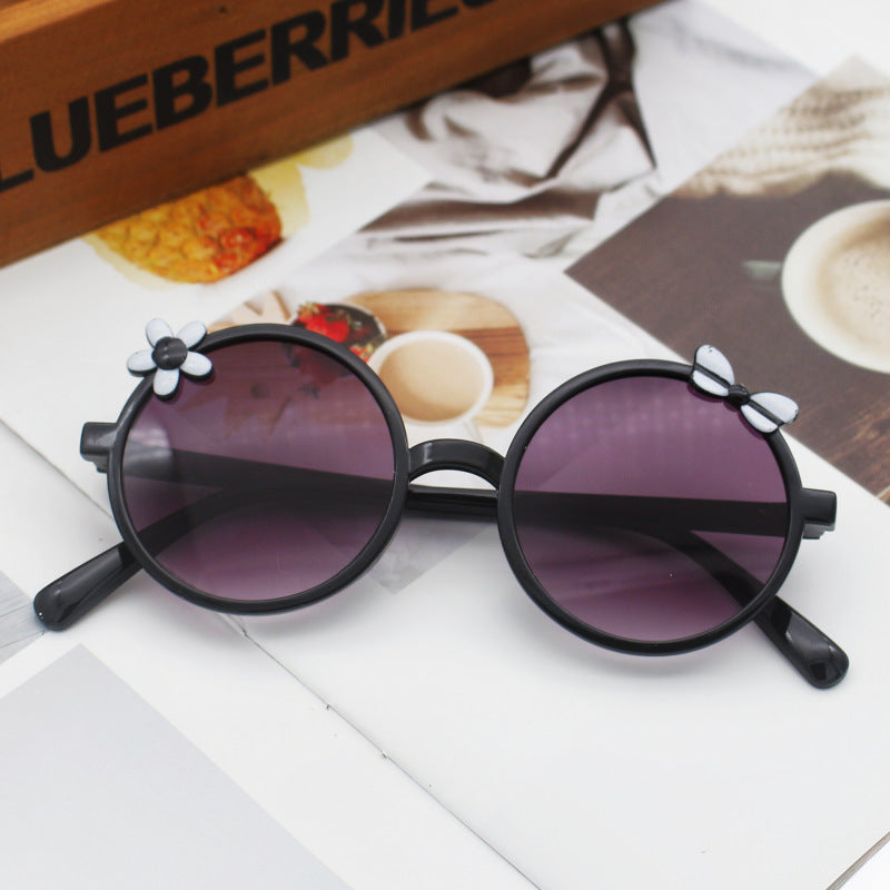 Damen Sonnenbrille mit verspielten Blumenakzenten Brehn