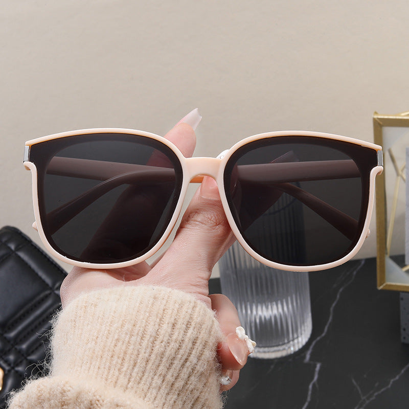 Damen stylische Sonnenbrille mit modischem Design Brehn