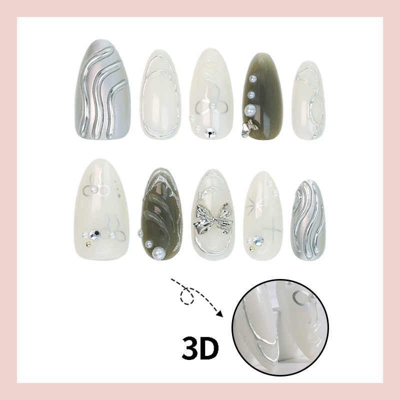 Kunstnagelset mit luxuriösen 3D-Verzierungen und eleganten Stein-Akzenten Brehn