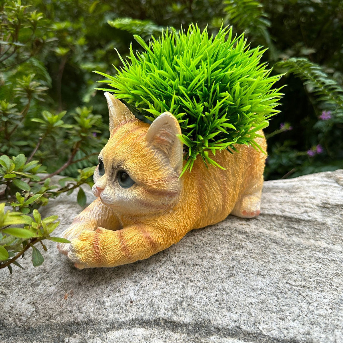 Dekorative Katze mit Pflanzenübertopf Brehn