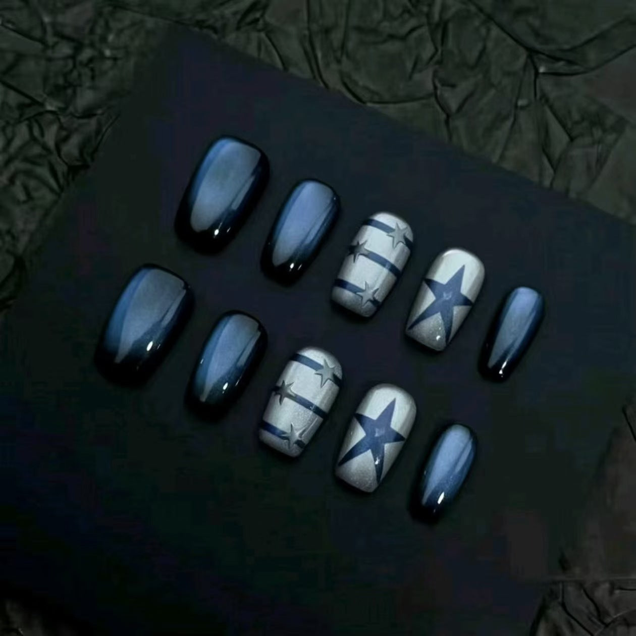 Elegantes Press-On Nagelkunst-Set mit sternförmigen Designs Brehn