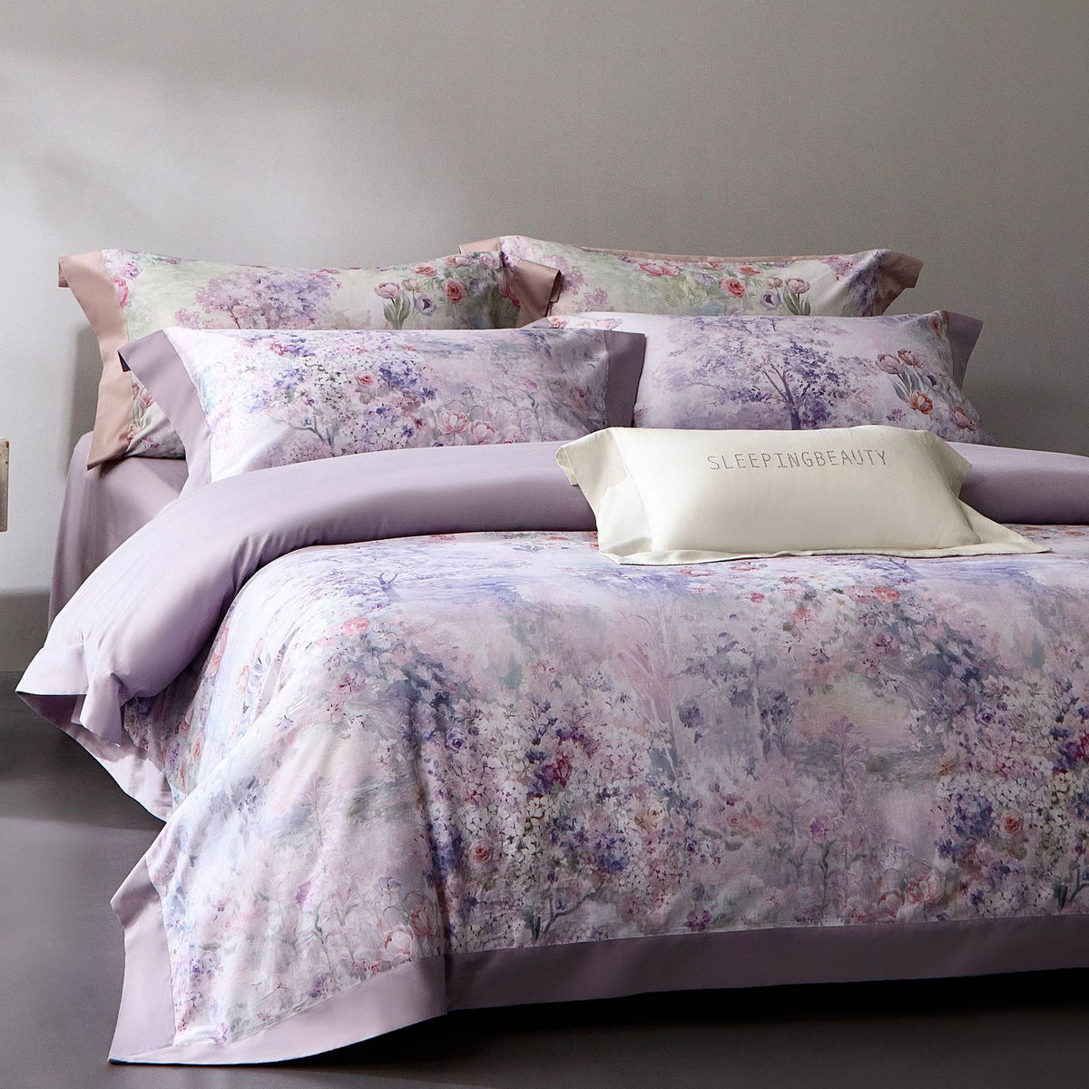 Luxus Floral Baumwollsatin Bettbezug Set mit Kontrastsaum und Kissenbezügen
