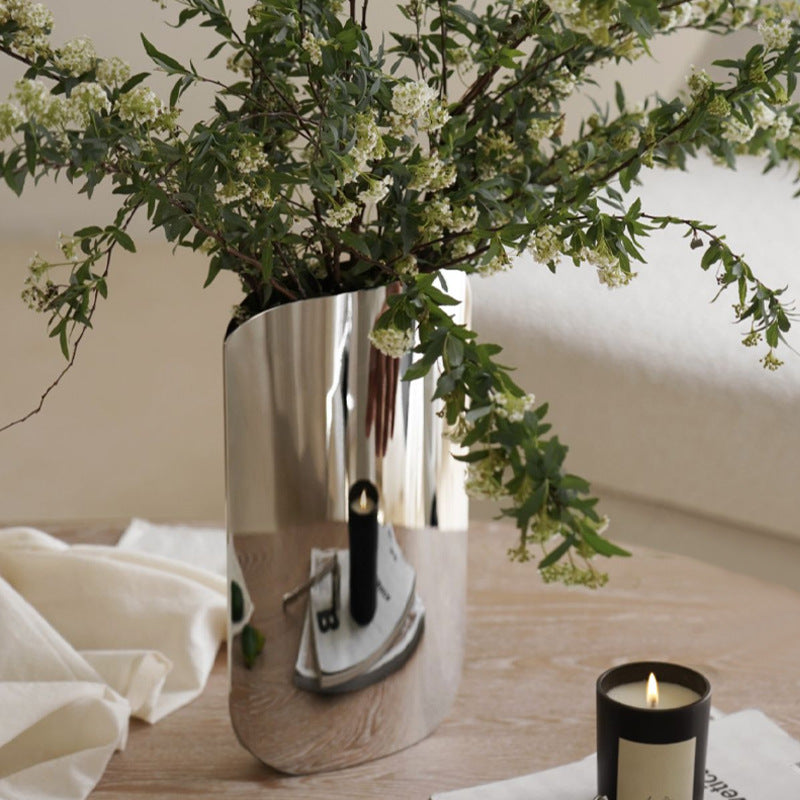 Modern minimalist Wandvase