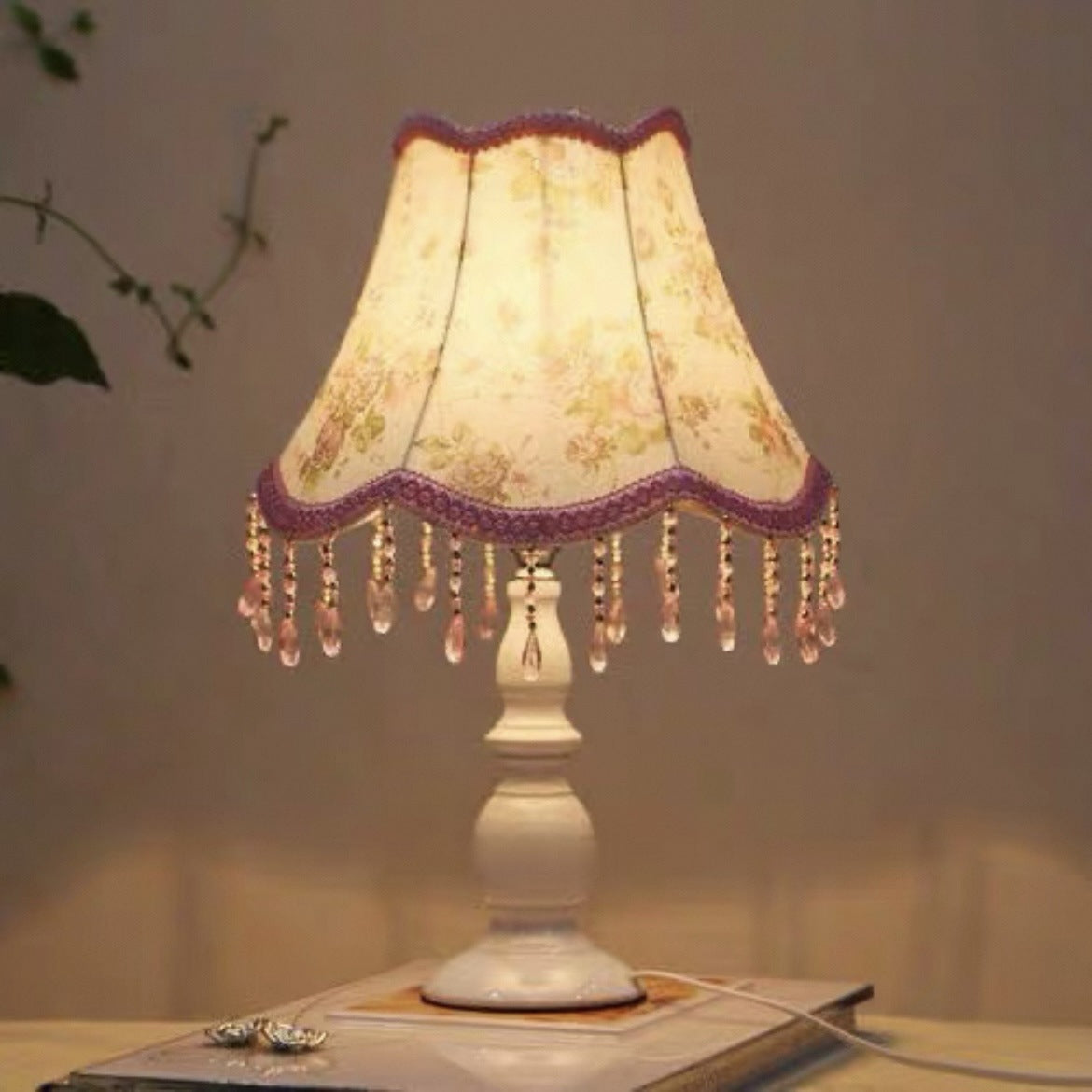 Florale dekorative Tischlampe