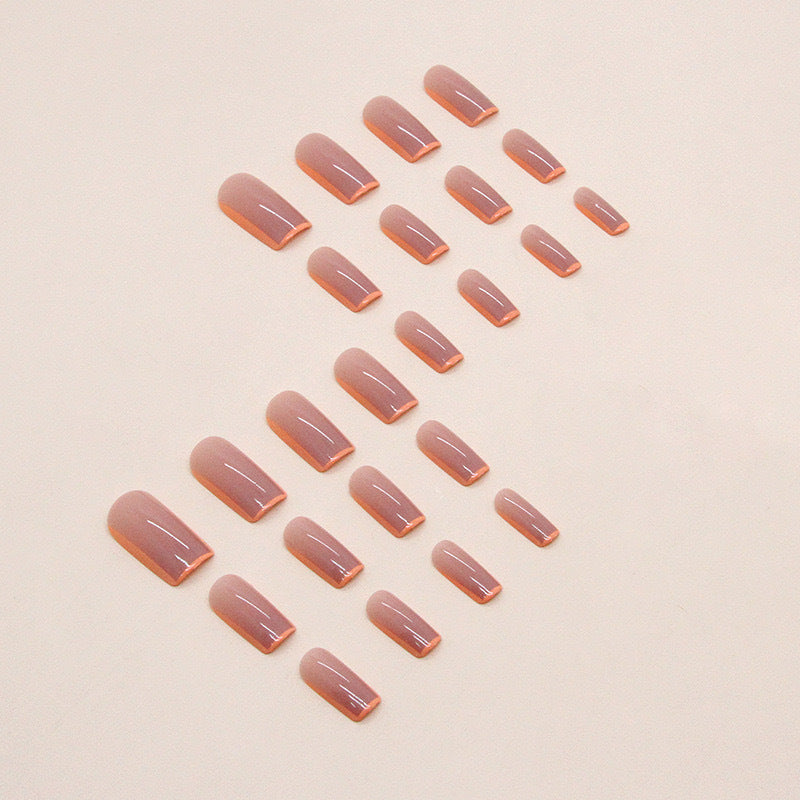 Künstliche Nagelspitzen mit glamourösem Design und Neonakzenten Brehn