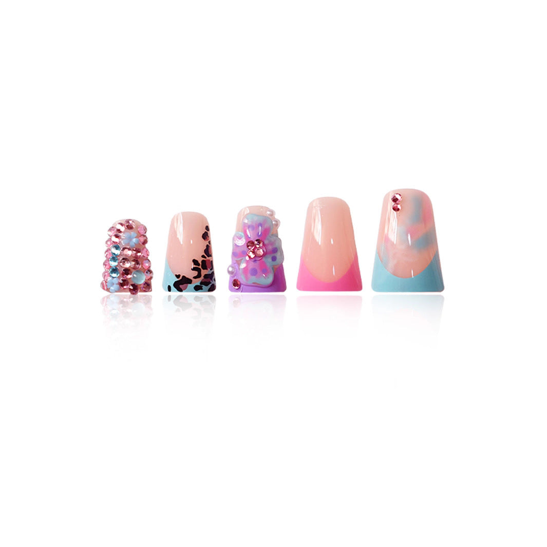 Künstlerische 3D-Blumen Press-On Nagelverlängerungen Brehn