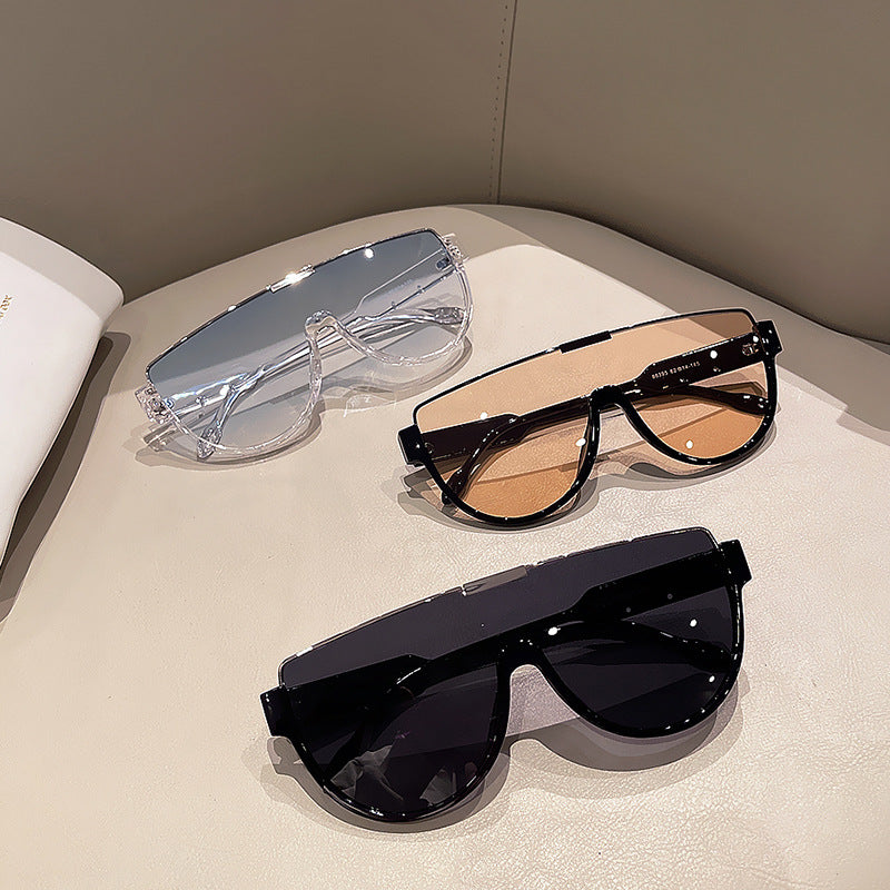 Damen futuristische Sonnenbrille im sportlichen Design Brehn