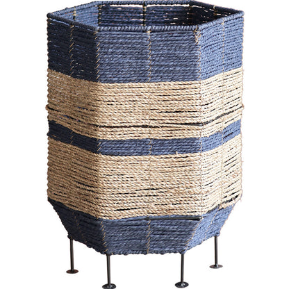 Stilvoller Wäschekorb aus Rattan mit Metallbeinen Brehn
