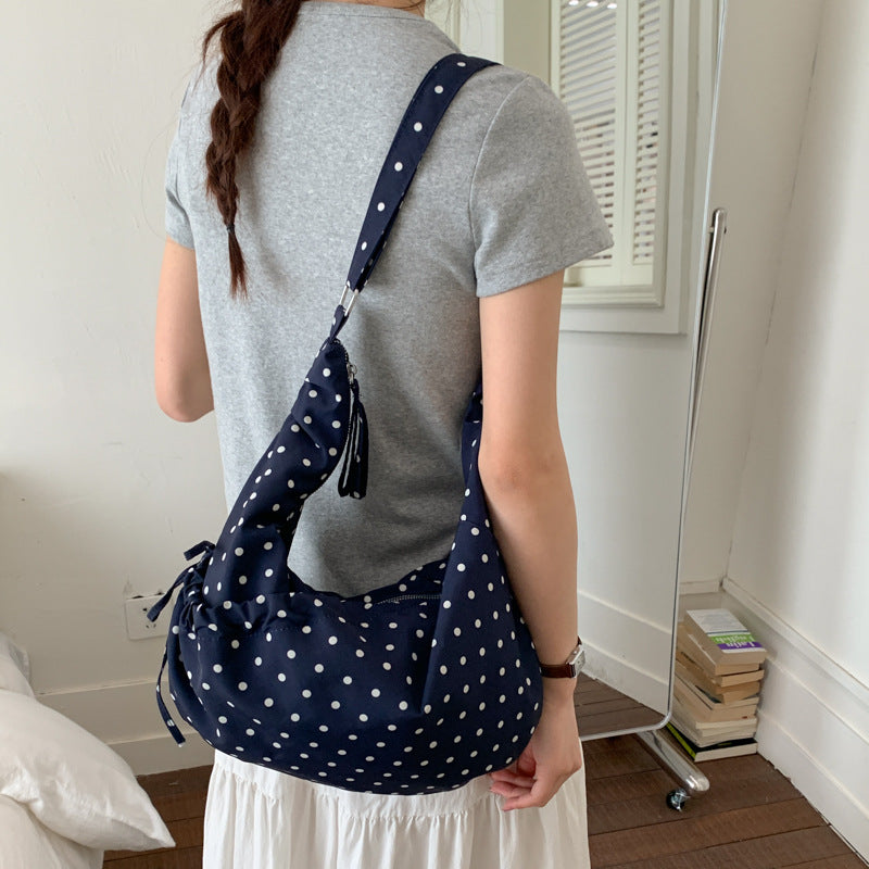 Punktemuster Schultertasche
