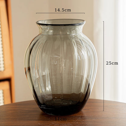 Mouthblown gerippte rauchige Glaslampen-Vase mit schmalem Hals Brehn