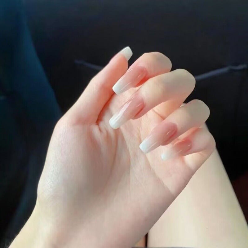 Elegante Nagelkunst Brehn