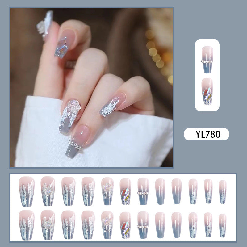 Exquisite und kreative Nagelkunst Brehn