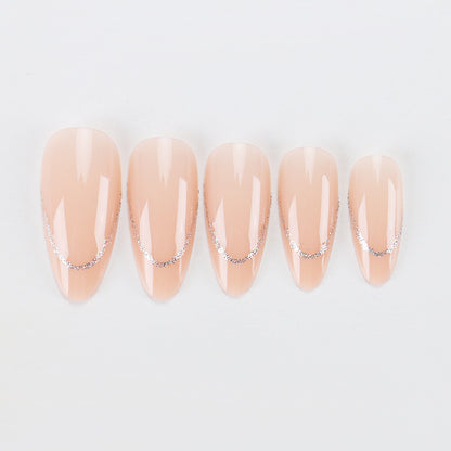 Glamouröse Stiletto-Nagelverlängerungen Brehn
