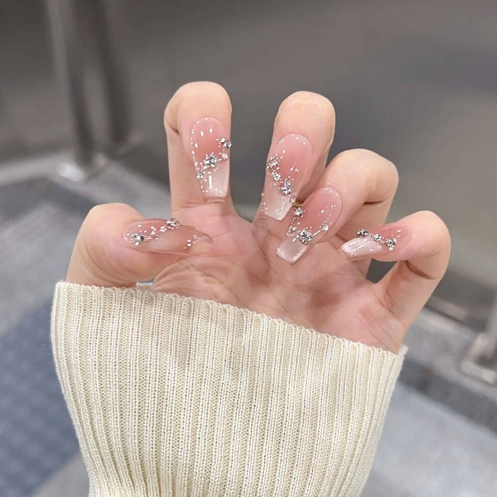 Premium Glitzernde Press-On Nagelerweiterungen Brehn