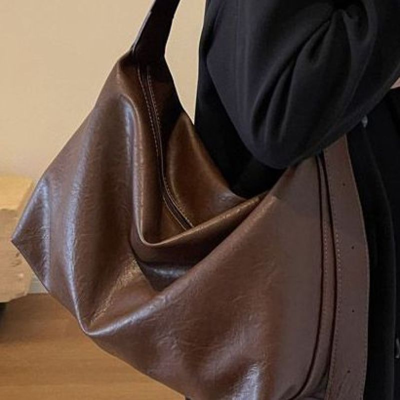 Weiche strukturierte Schultertasche Brehn