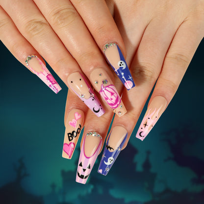 Kunstvolle Halloween-Nagelkunst mit trendigen Motiven und Glitzer Brehn