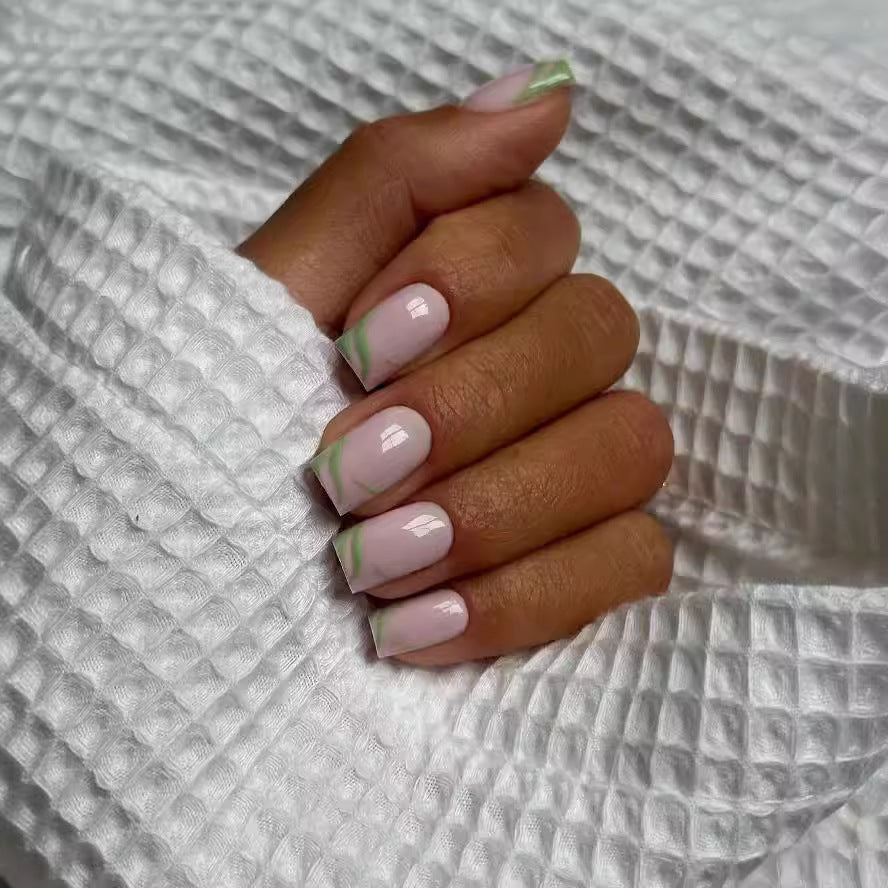 Kreative Nagelgestaltung mit eleganten Farbverläufen Brehn