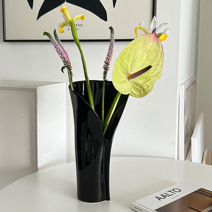 Moderne architektonisch inspirierte Vase