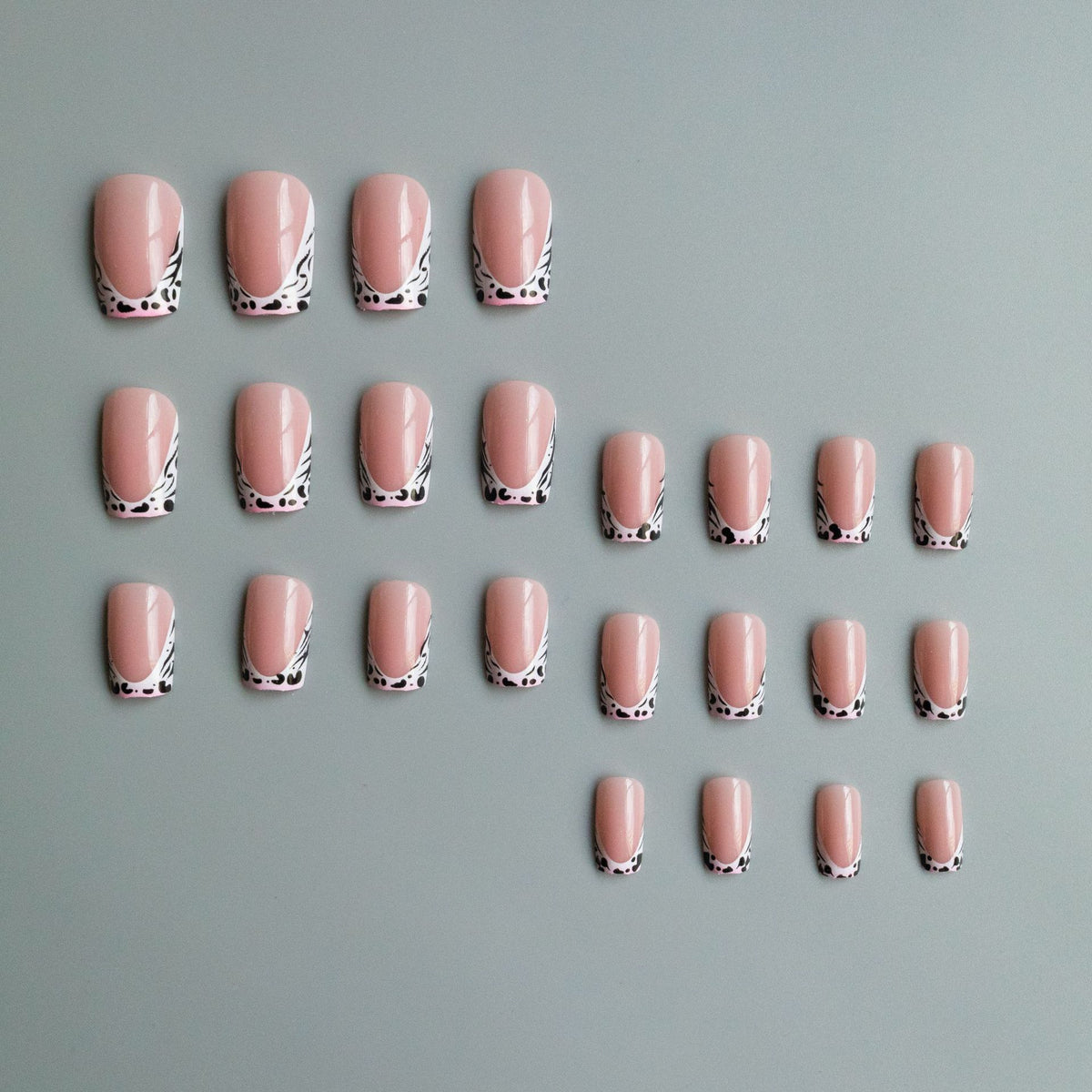 Dekoratives French Tip Nagelkunst Set