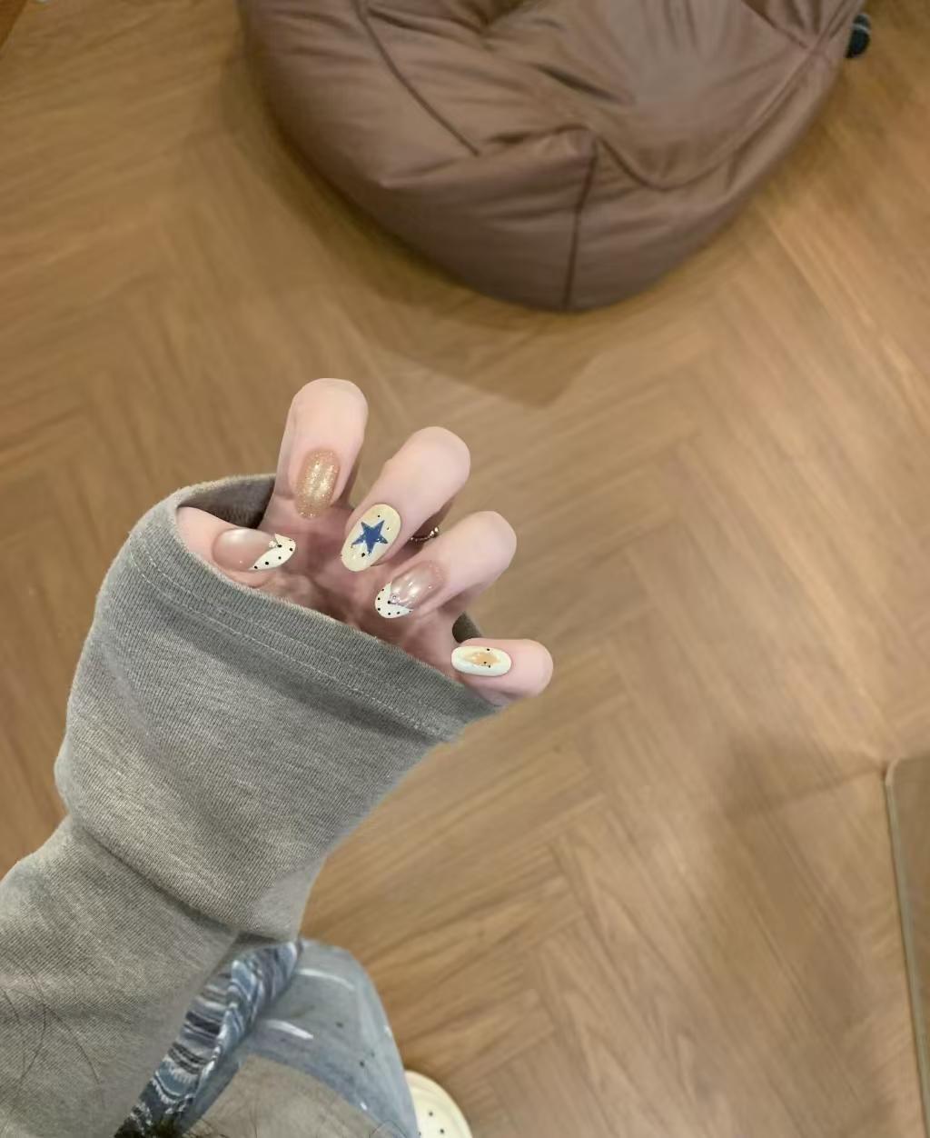 Dekorative Themen Druck-On Nagelkunst