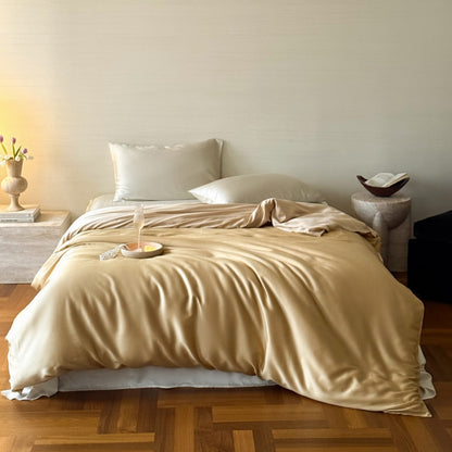 Luxuriöses Satin-Bettwäscheset mit seidig-glatter Oberfläche, Wendefunktion und Hotelverschluss