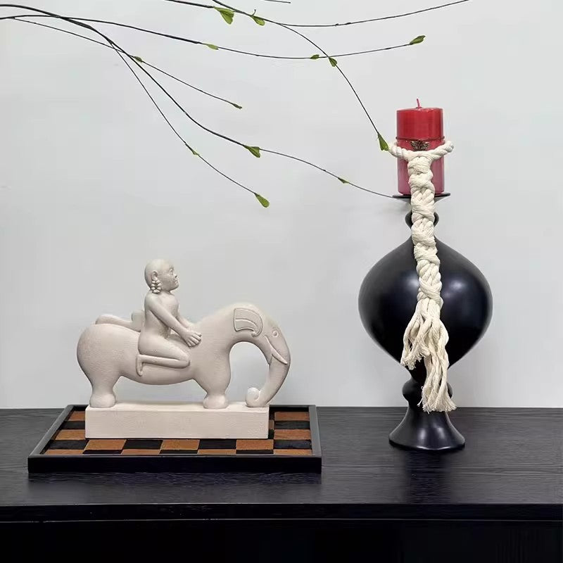 Moderner dekorativer Kerzenhalter
