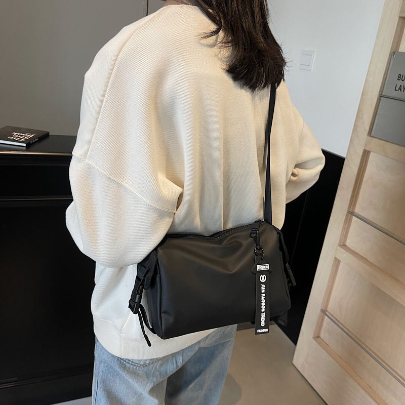 Elegante Mehrzweck-Schultertasche Brehn