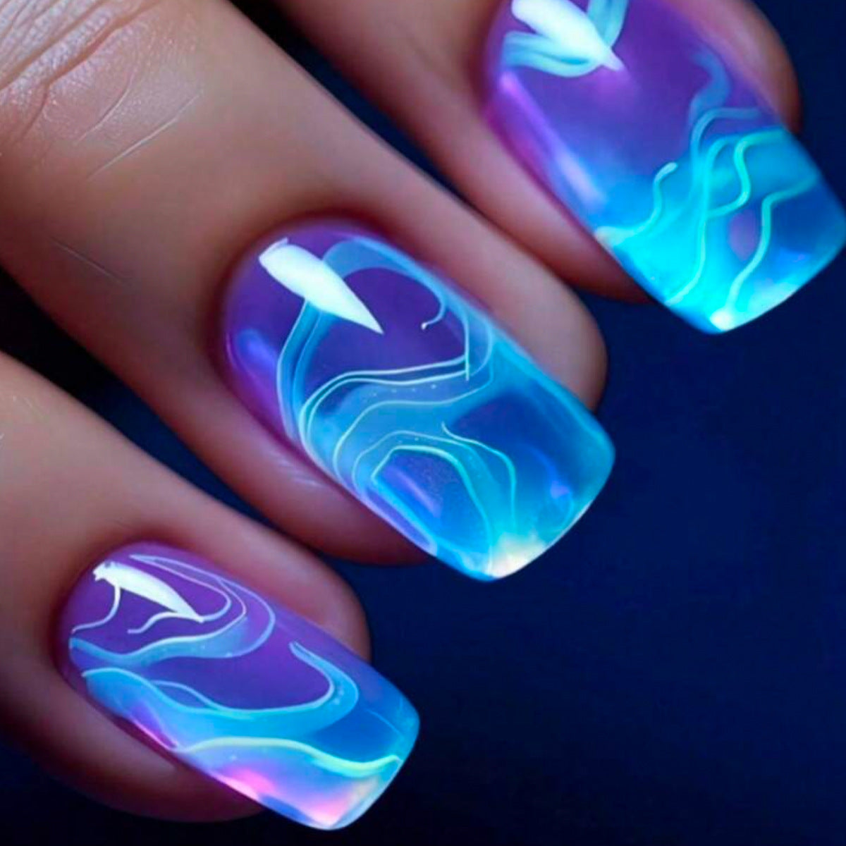 Kunstvolles Nageldesign Brehn