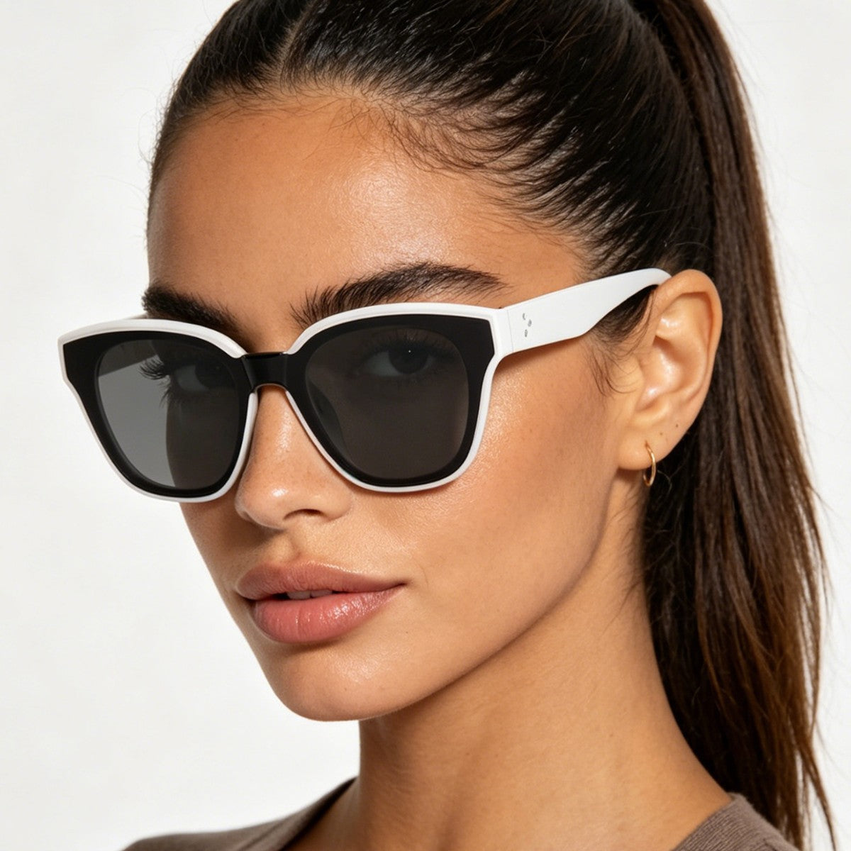Damen modische Sonnenbrille mit breitem Rahmen und sanften Gläsern Brehn