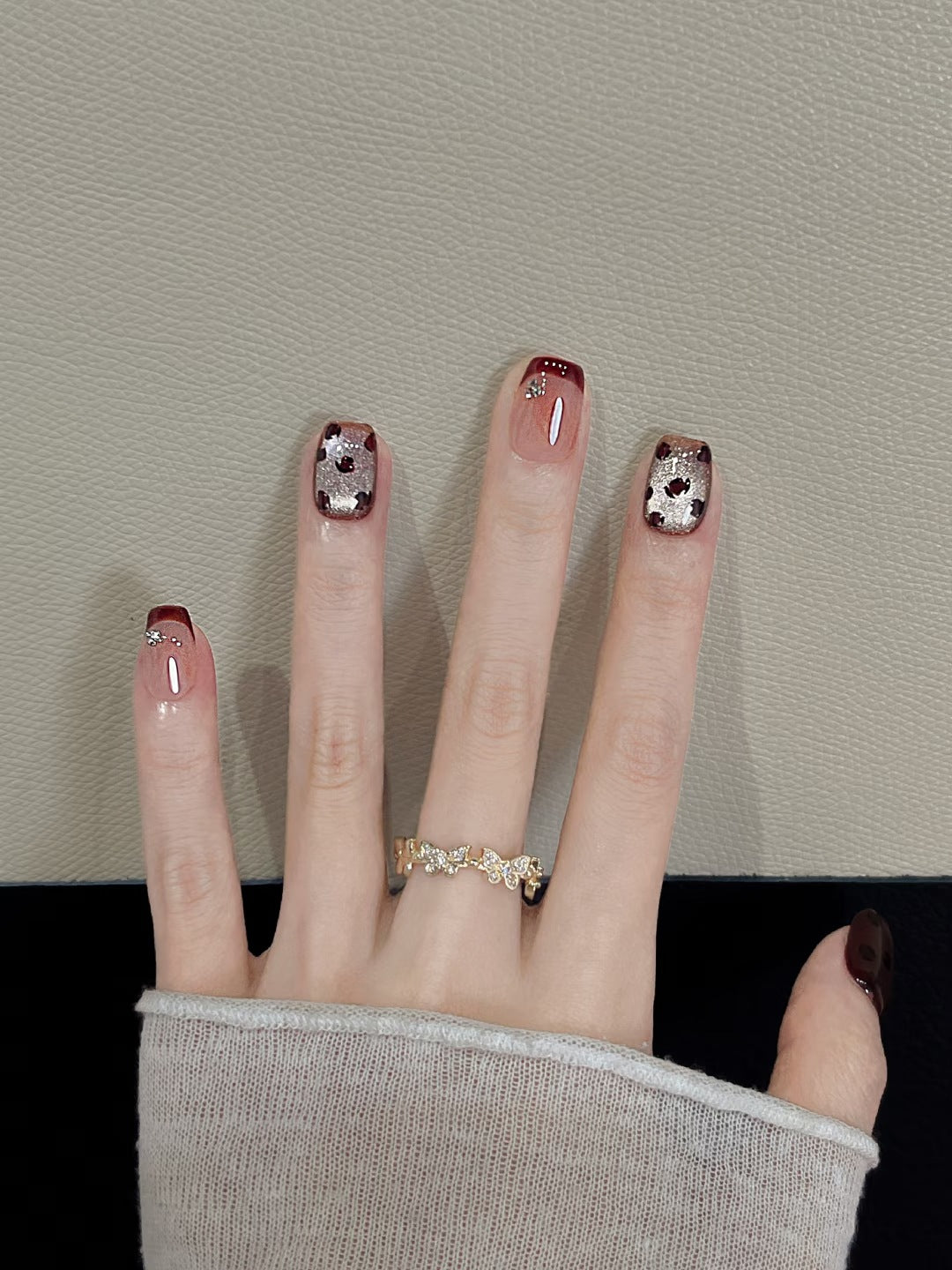 Künstlerische Florale Nagelkunst