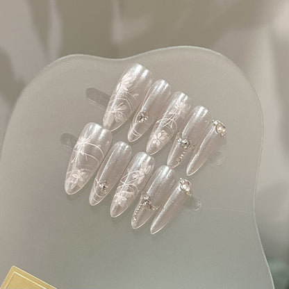 Elegantes florales Muster Press-On-Nagelset