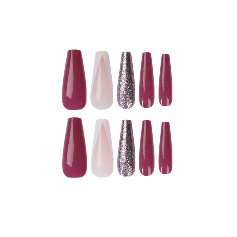 Kunstvolle Nagelverlängerungen mit Glamourösen Glitzereffekten Brehn