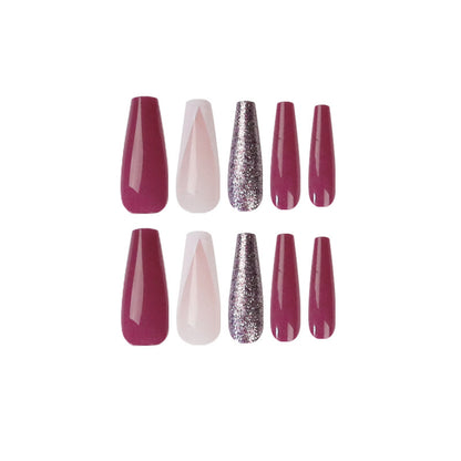Kunstvolle Nagelverlängerungen mit Glamourösen Glitzereffekten Brehn