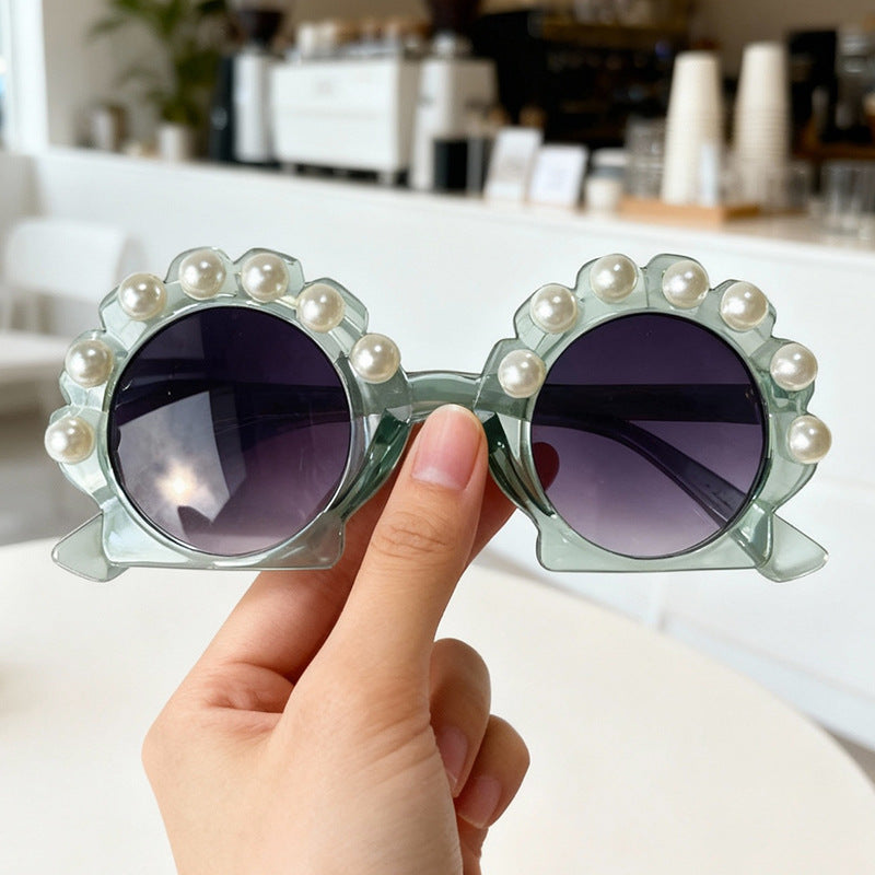 Perlenakzentuierte, von Vintage inspirierte Sonnenbrille Brehn