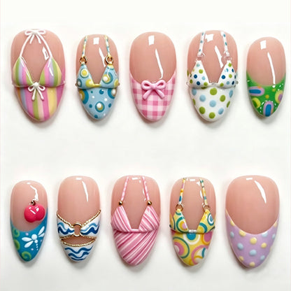 Kunstnagelset mit sommerlichen Bikini-Motiven Brehn