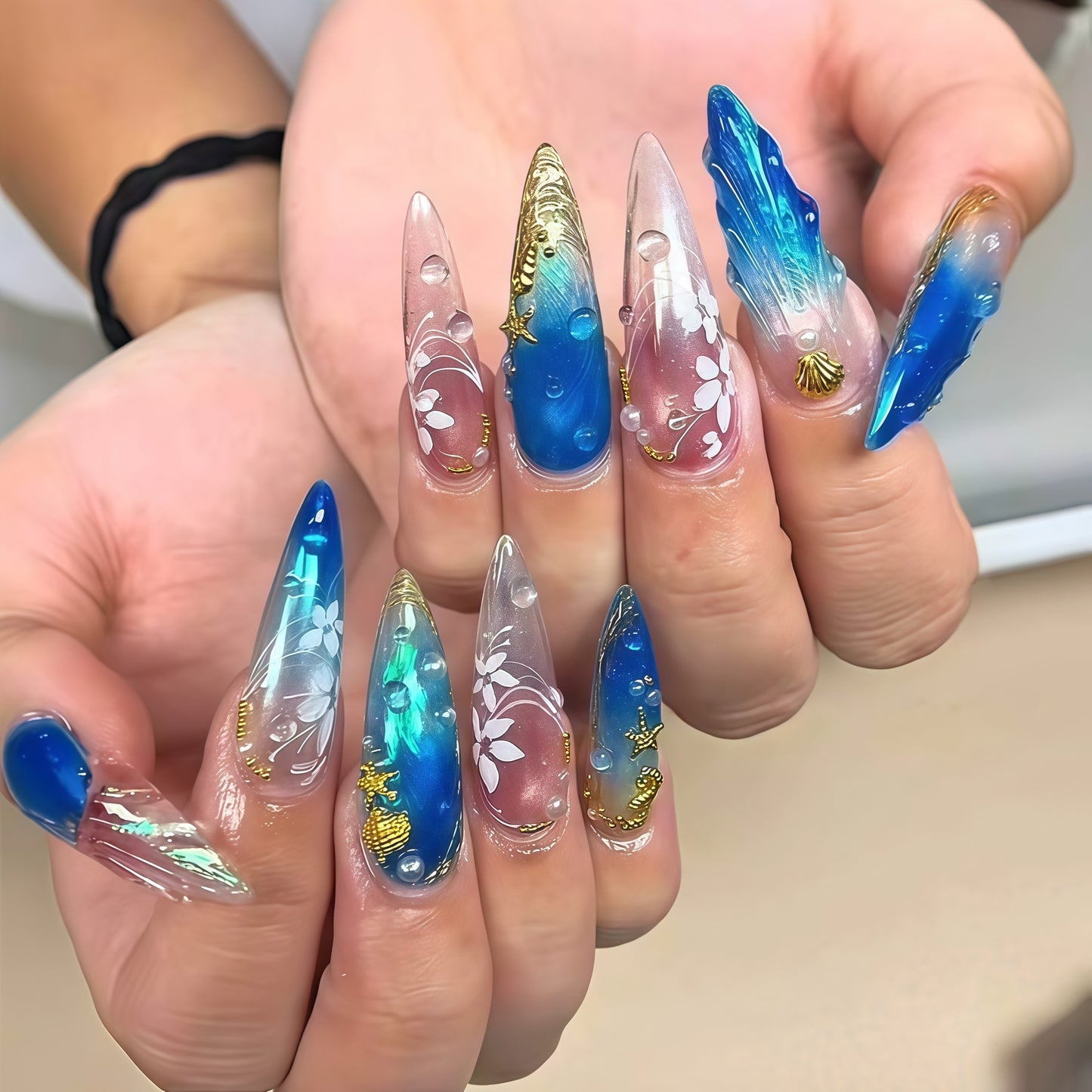 Künstlerische Lange Stiletto Nagelverlängerungen Brehn