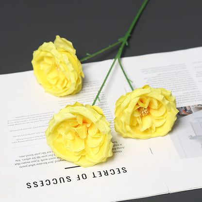Elegante Seidenblume mit Stiel für die Wohnkultur dekorieren