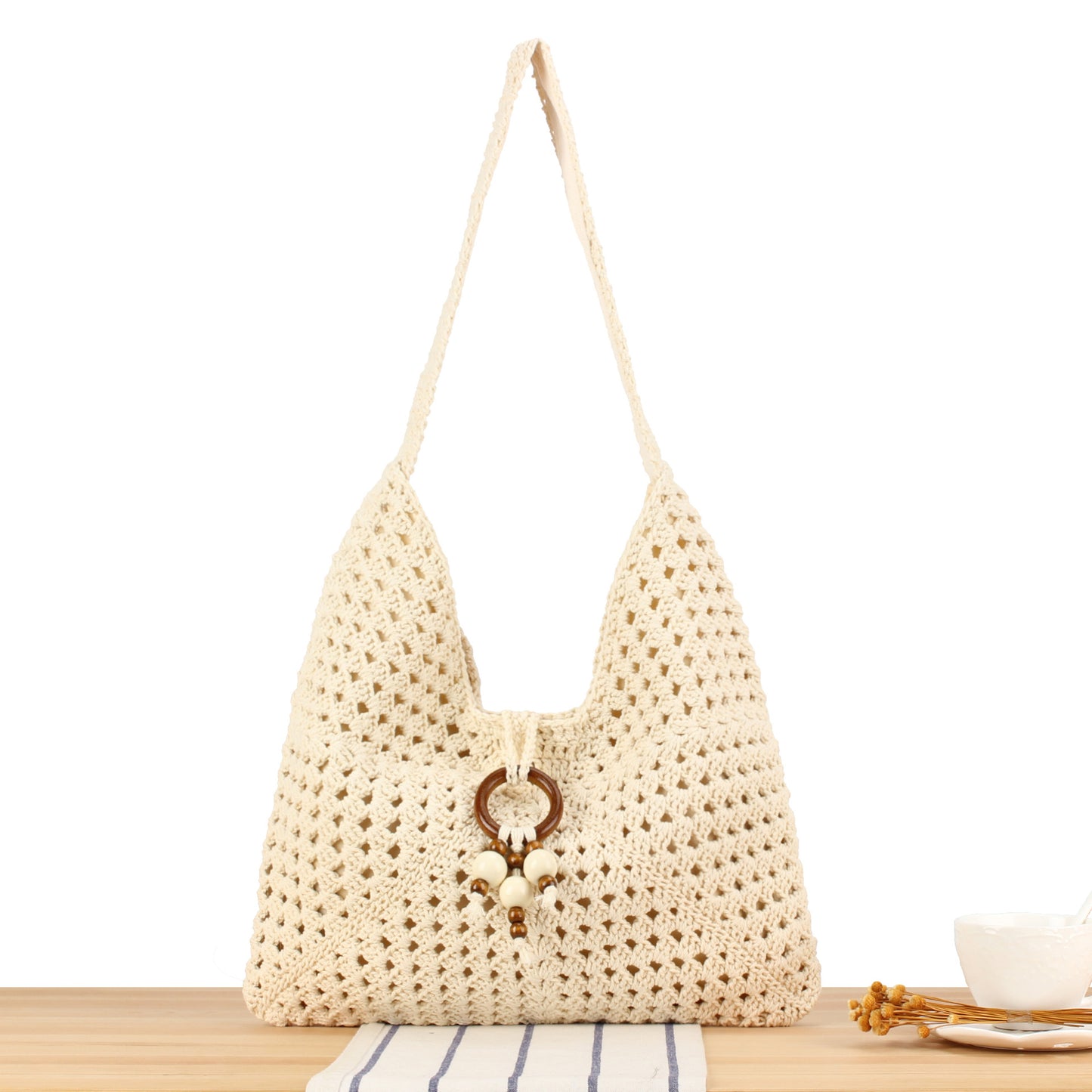 Handtasche Aus Handgeknüpftem Naturmaterial mit Schicker Quastenverzierung Brehn
