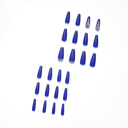 Nagelverlängerungen mit eleganten Strassverzierungen Brehn