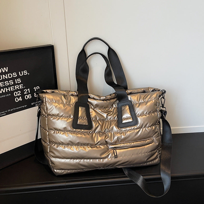 Freizeit-Tasche mit Gepolstertem Innenraum und Abnehmbaren Schulterriemen Brehn