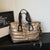 Isolierte Mode-Reise-Tasche