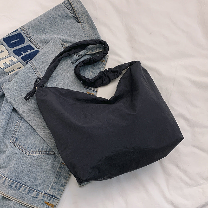 Lässige lässige Hobo-Tasche Brehn