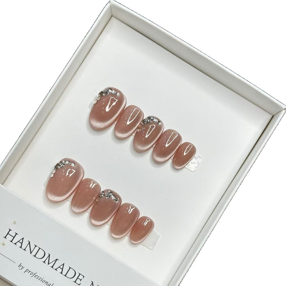 Dekoratives Press-On Nagelkunst-Set mit luxuriösem Finish
