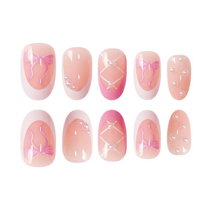 Elegantes dekoratives Nagelkunstdesign Brehn