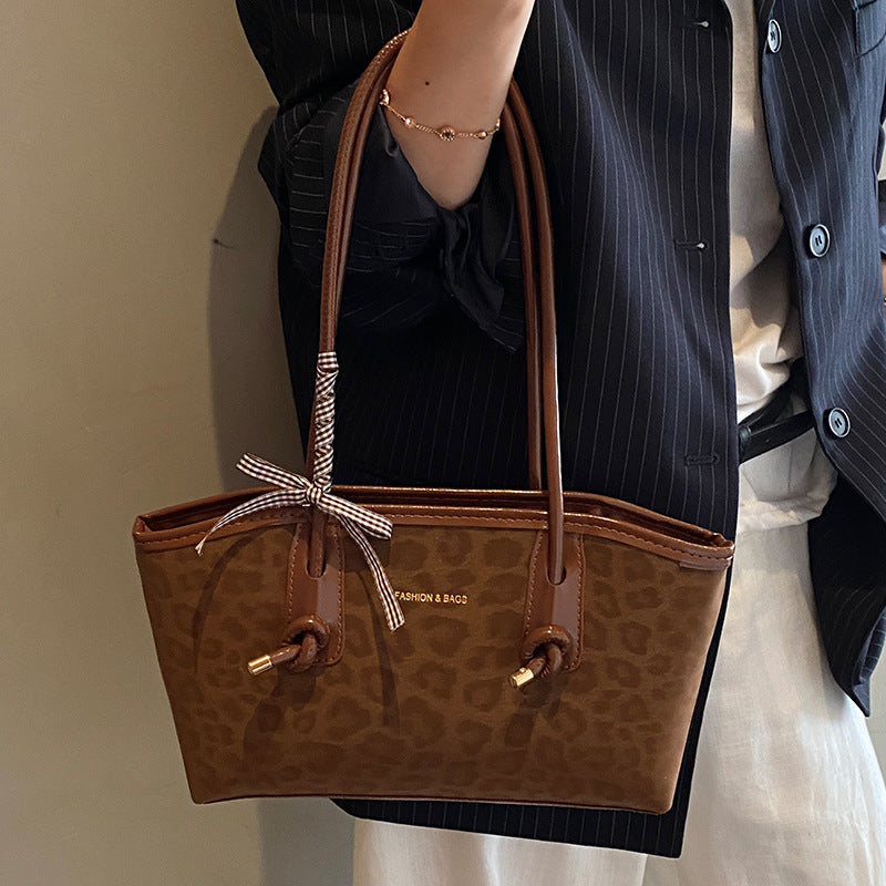 Texturierte Handtasche