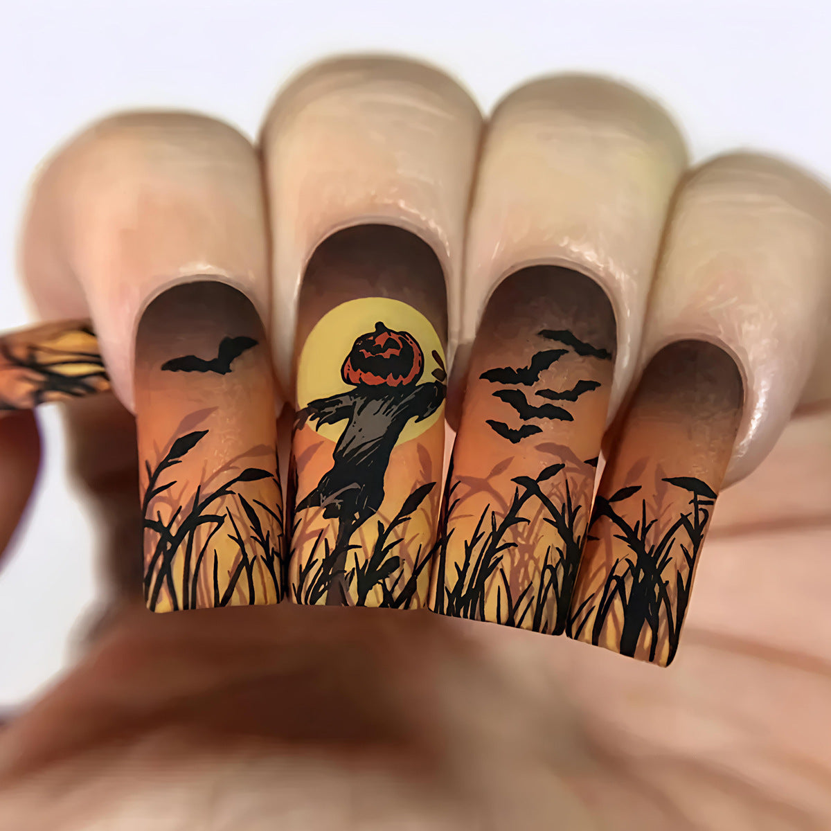 Halloween Kunstnägel mit Gruseligem Kürbis- und Fledermausmotiv Brehn