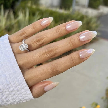 Glänzende Stiletto Press-On Nagelspitzen