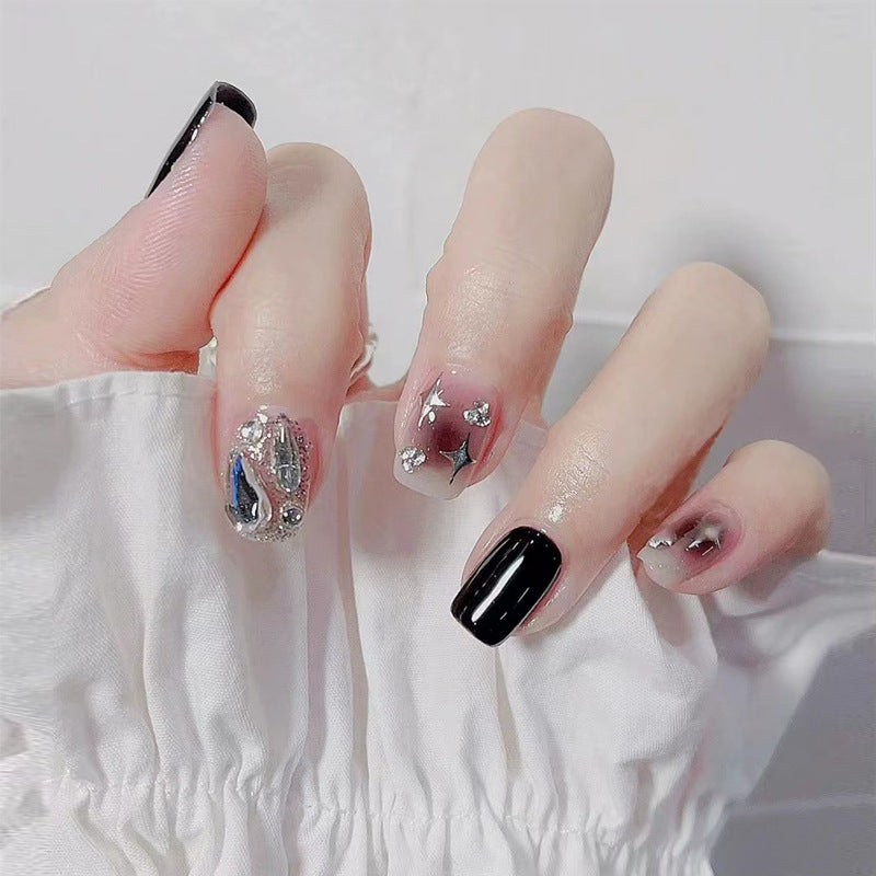 Press-On Nail Design Set mit künstlerischen holografischen Elementen Brehn