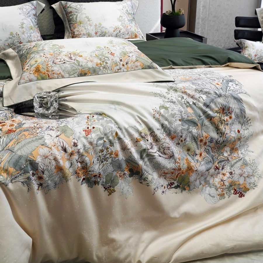 Reversibles Botanisches Baumwoll-Satin Bettbezugset mit Paspelrand und passenden Kissenbezügen