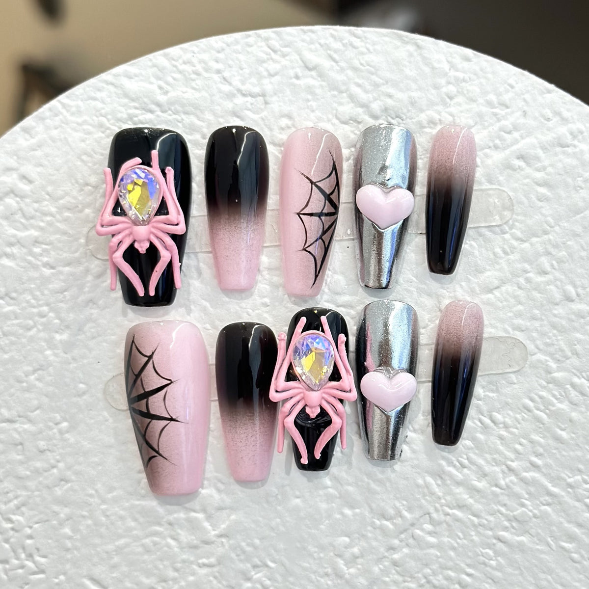 Themen Press-On Nagelkunst Set mit Spider Zubehör